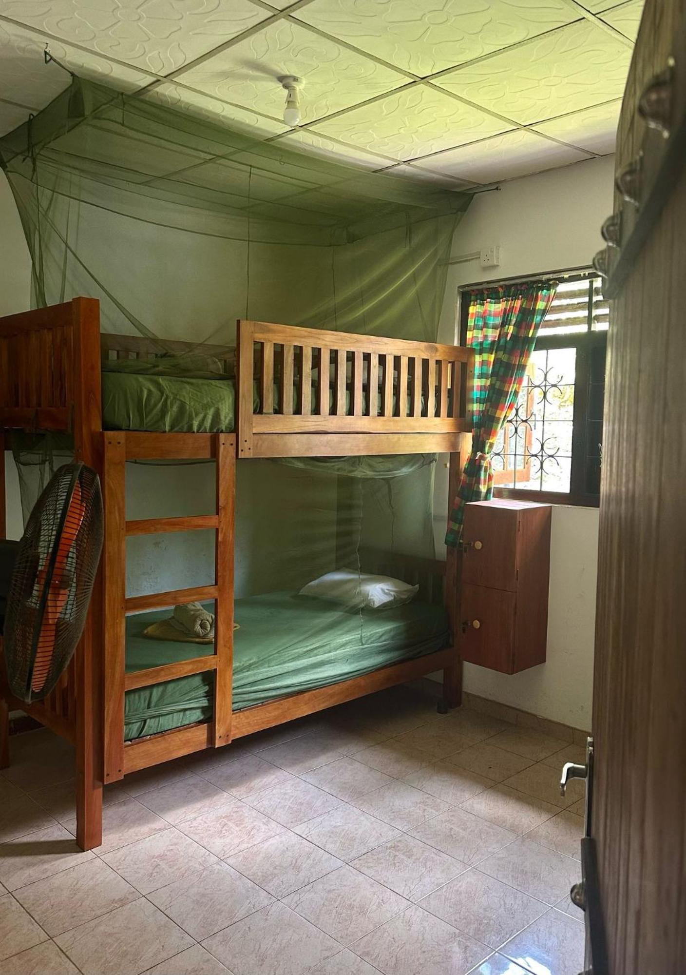 Coco Mango Hostel 迪克韦勒 外观 照片